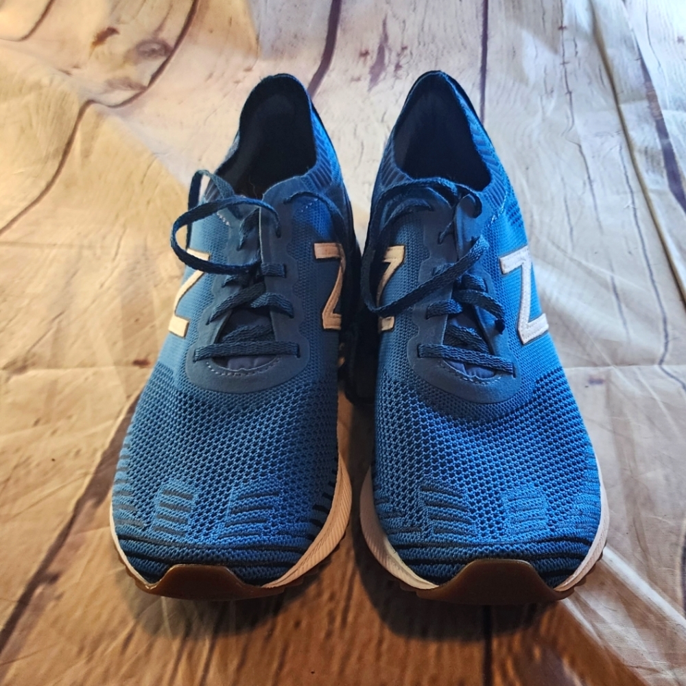 Men's New Balance "Fuelcell Echo" Running Shoes, Size… Gem
